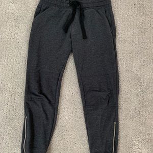 GAP Moto sweats